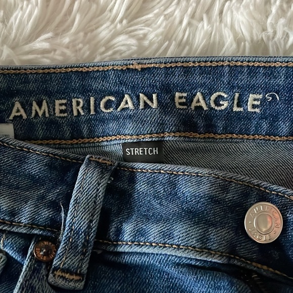 American Eagle Stretch Mom Jeans - Picture 2 of 4